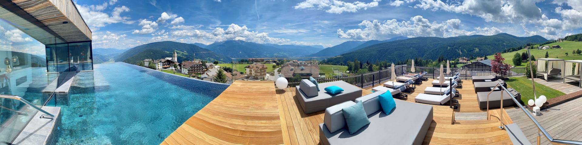 infinity-sky-pool_halard_franke.jpg